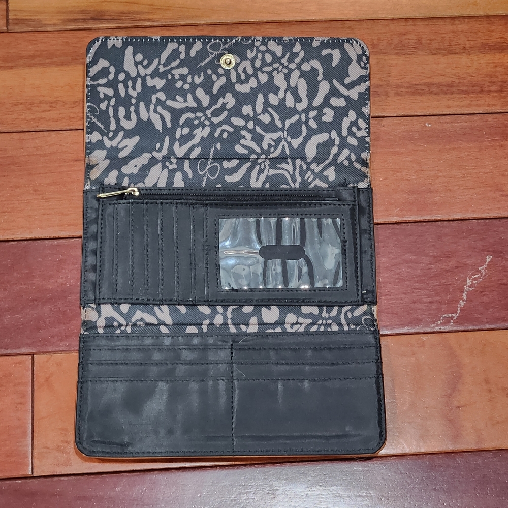 Jessica Simpson Wallet - Picture 2 of 3